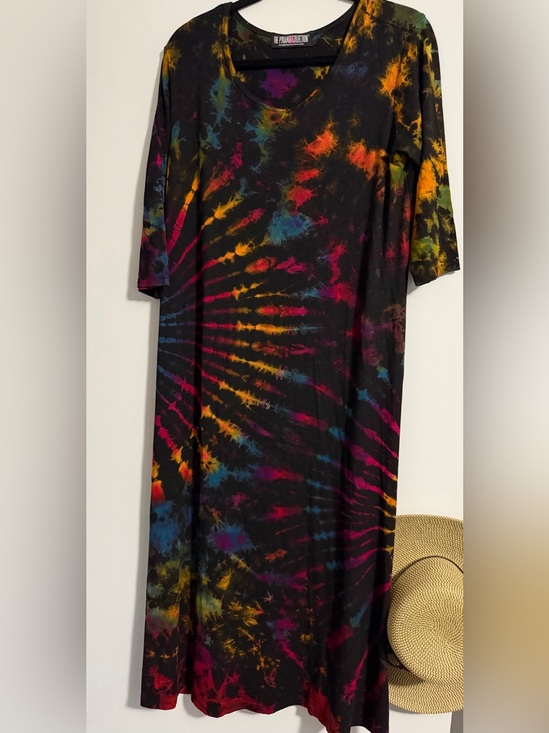 The Pyramid Collection Dresses & Skirts - Pyramid Collection Vivid Tie Dye Knit Dress 3/4Slv Hippie Boho Whimsy EUC